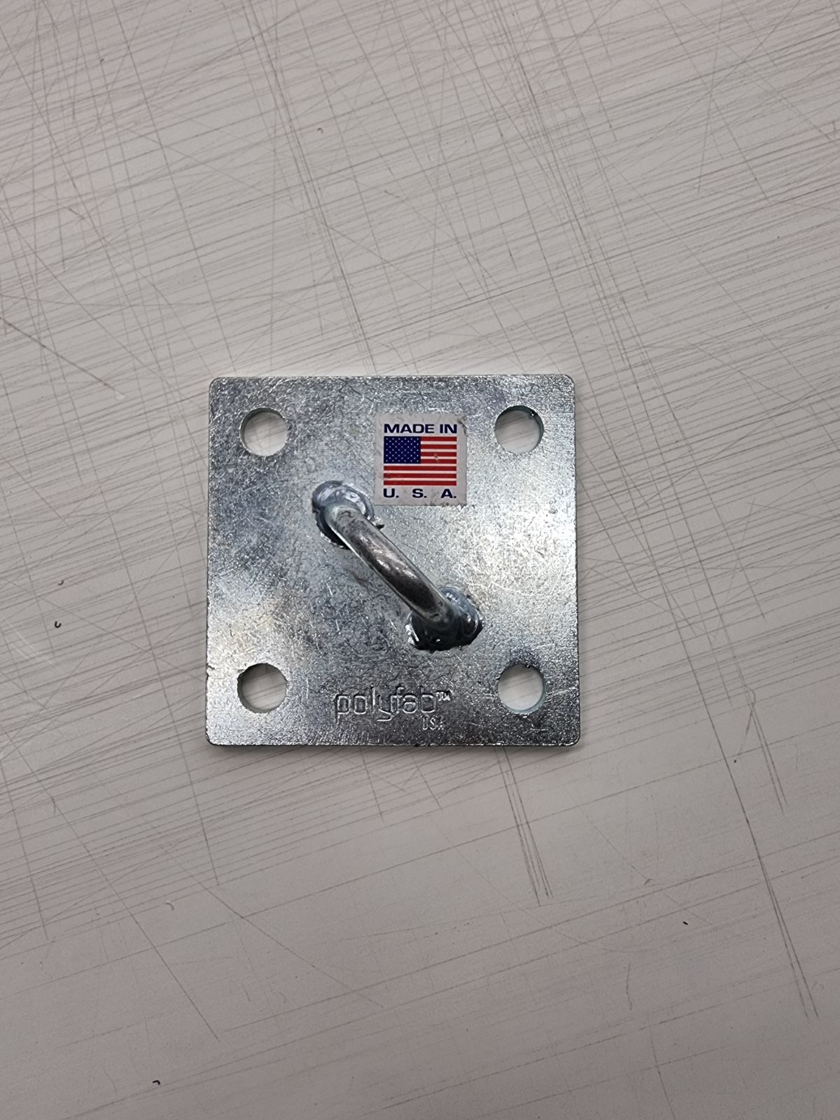Diagonal eye wall plate